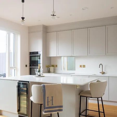 Guestready - Amazing House In Sandymount * Dublín